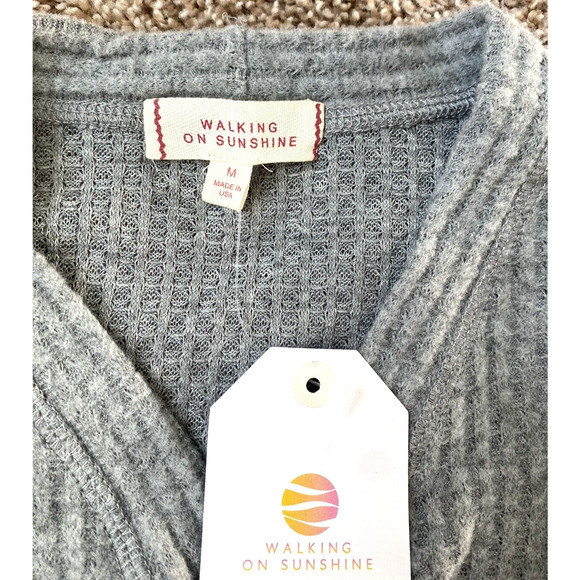 Walking On Sunshine Juniors Medium Heather Gray Waffle Knit Button Tie Front Top - Picture 3 of 7